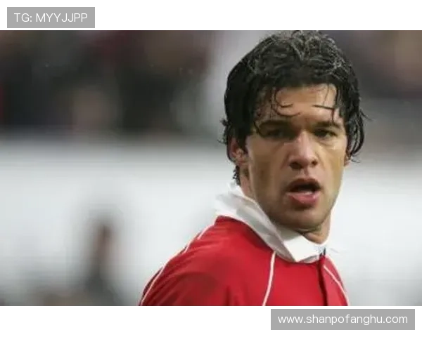 足球球星卡通漫画动态演绎：梦幻赛场上的奇妙瞬间与精彩动作展示